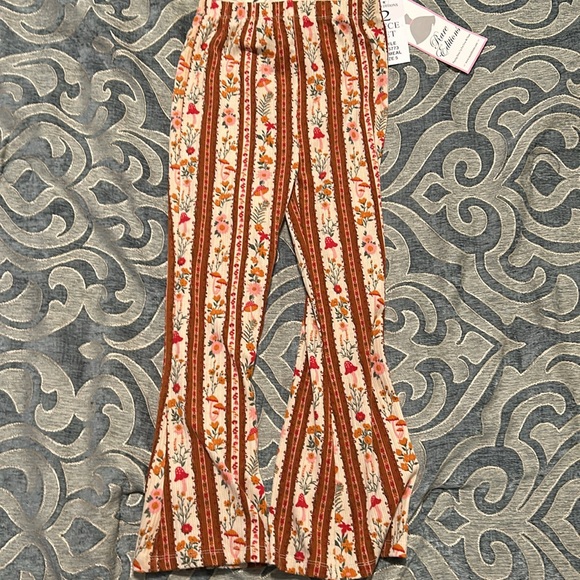 Cream shirt with brown fall color pants - Kindess Print with three mushrooms - Picture 2 of 4